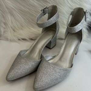 Dream Pairs Silver Glitter Heels - Size 8